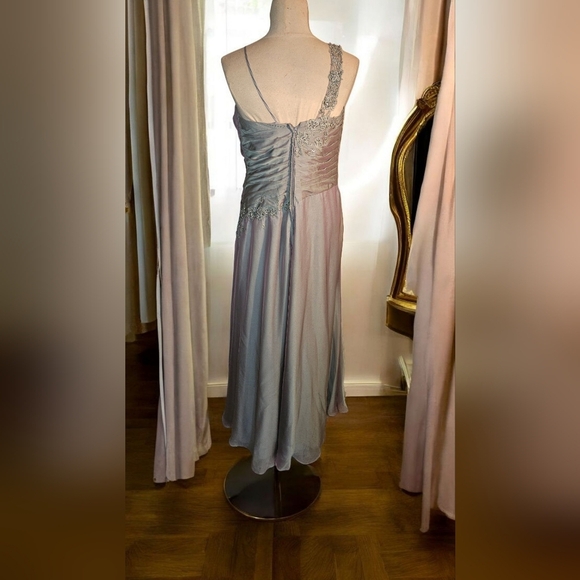 One-Shoulder Taupe Dress. Comes With a Jacket. Rhinestone Detail. Size 22 - Picture 6 of 11